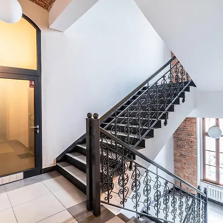 Z Osobna Sypialnia W Pieknej Kamienicy W Centrum Vratislav