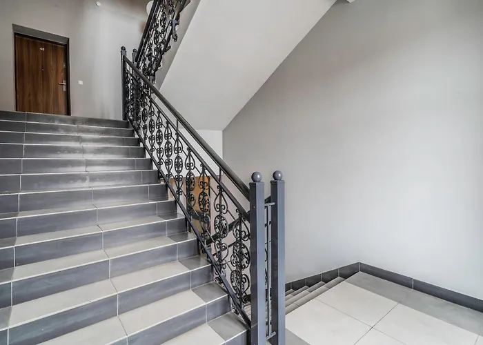 Z Osobna Sypialnia W Pieknej Kamienicy W Centrum 아파트