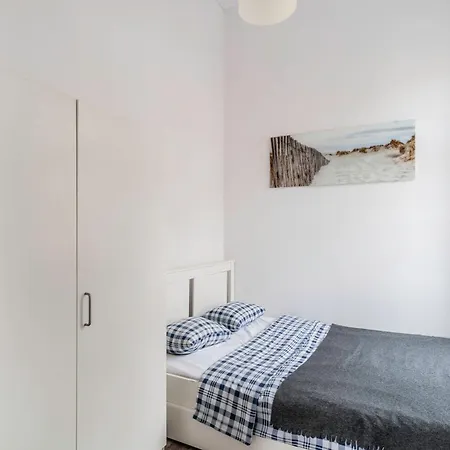 Z Osobna Sypialnia W Pieknej Kamienicy W Centrum