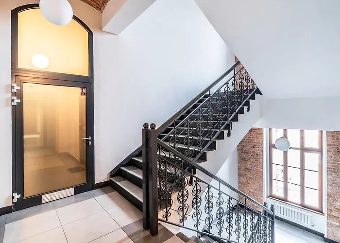 Z Osobna Sypialnia W Pieknej Kamienicy W Centrum Wrocław